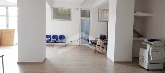 2-salle Propriété commerciale à Campobasso, Italy No. 63138 7