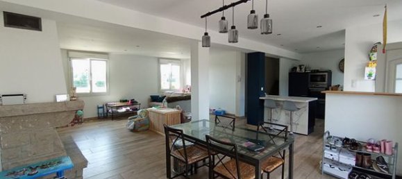 Дом с 3 спальнями в Майен, Франция № 308624 3