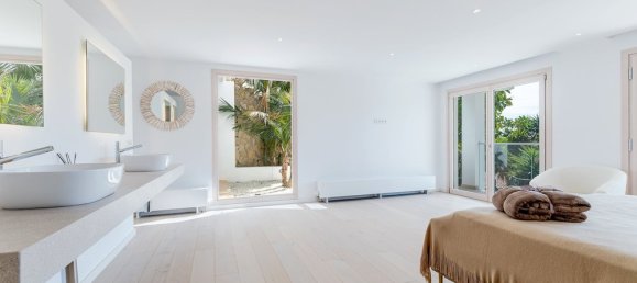 5 Schlafzimmer Villa in Son Vida, Spain, Nr. 16263 13