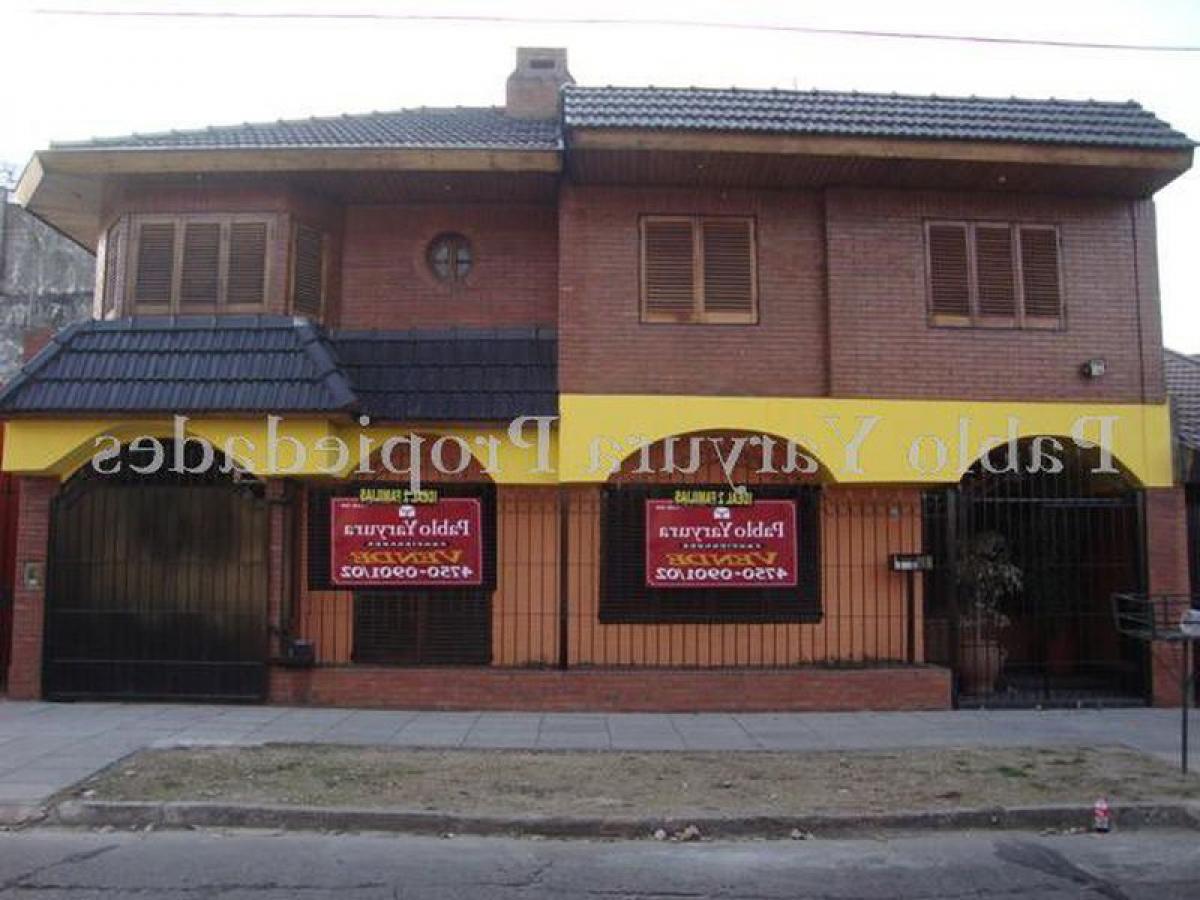 3 bedrooms House in Tres de Febrero, Argentina No. 16750