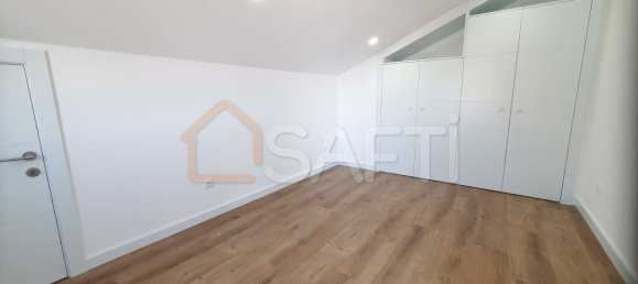 5 bedrooms House in Atouguia da Baleia, Portugal No. 117852 19