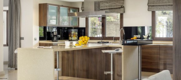 6 bedrooms Villa in Marbella, Spain No. 109920 7