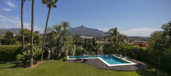 6 bedrooms Villa in Marbella, Spain No. 109920 14