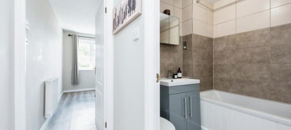 2 bedrooms Apartment in Hampton, United Kingdom No. 10860 10