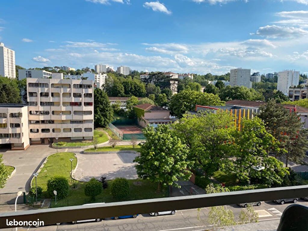 4 bedrooms Apartment in Lyon, France No. 335325