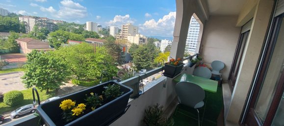 4 bedrooms Apartment in Lyon, France No. 335325 2