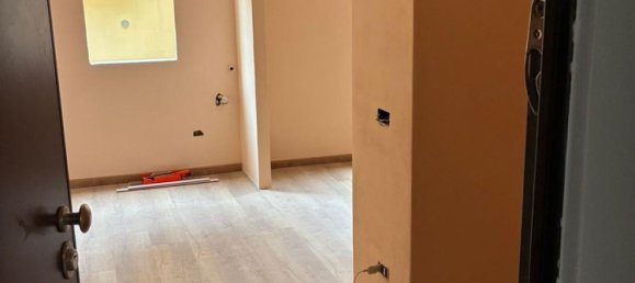 2 Schlafzimmer Wohnung in Empoli, Italy, Nr. 313412 7