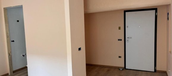 2 Schlafzimmer Wohnung in Empoli, Italy, Nr. 313412 2