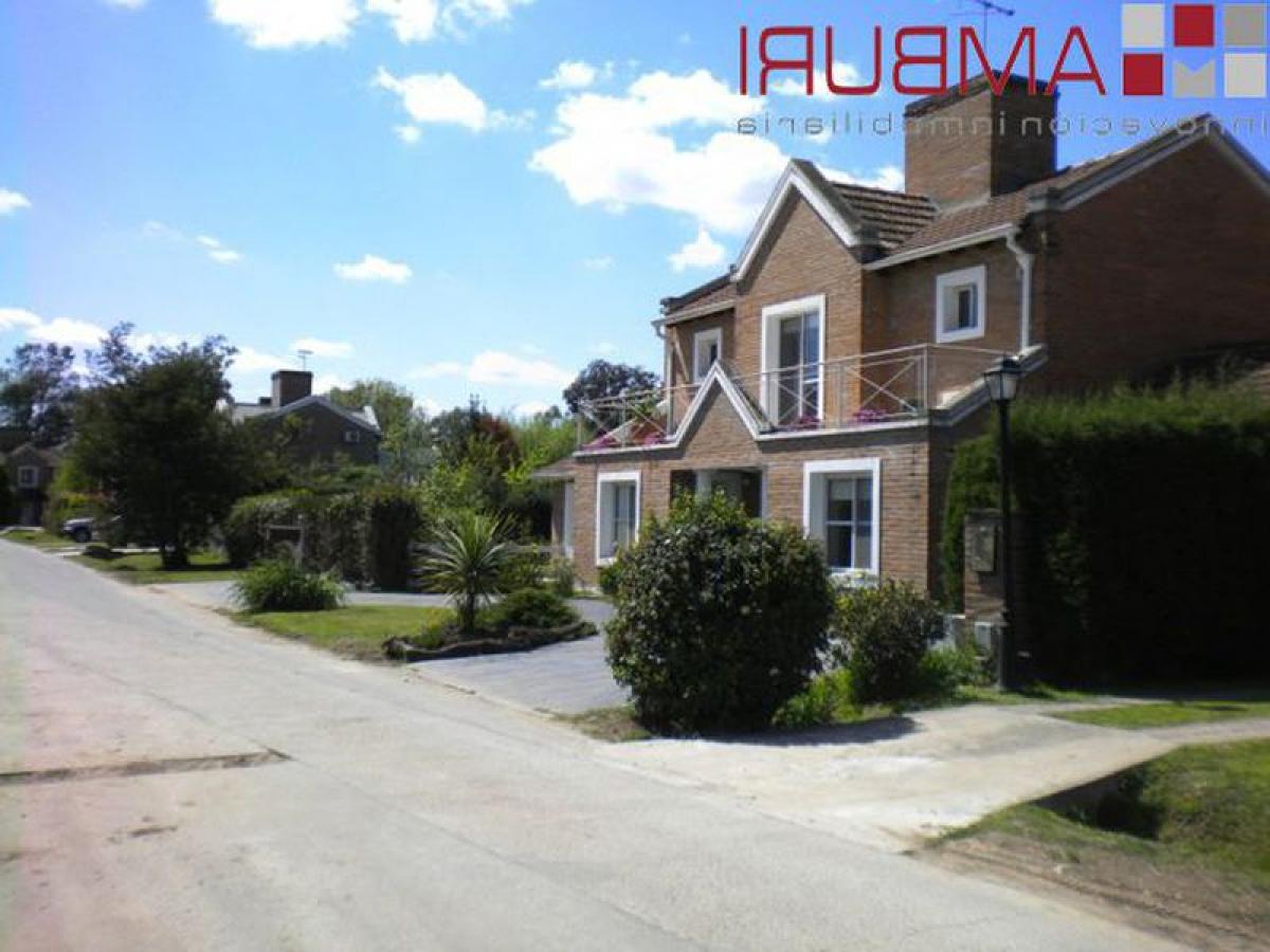 4 bedrooms House in Pilar, Argentina No. 79218