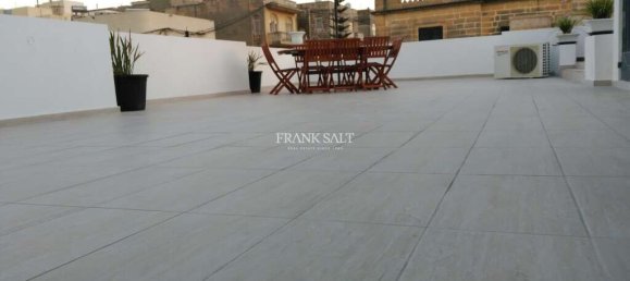 4 Schlafzimmer Maisonette-Wohnung in Ta' Xbiex, Malta, Nr. 8773 5