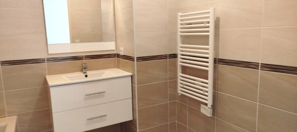 Apartamento de 2 dormitorios en Frejus, France No. 350573 10