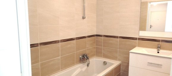 Apartamento de 2 dormitorios en Frejus, France No. 350573 9