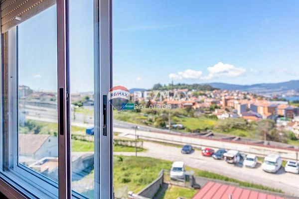 Apartamento de 3 dormitorios en Vigo, Spain No. 190986