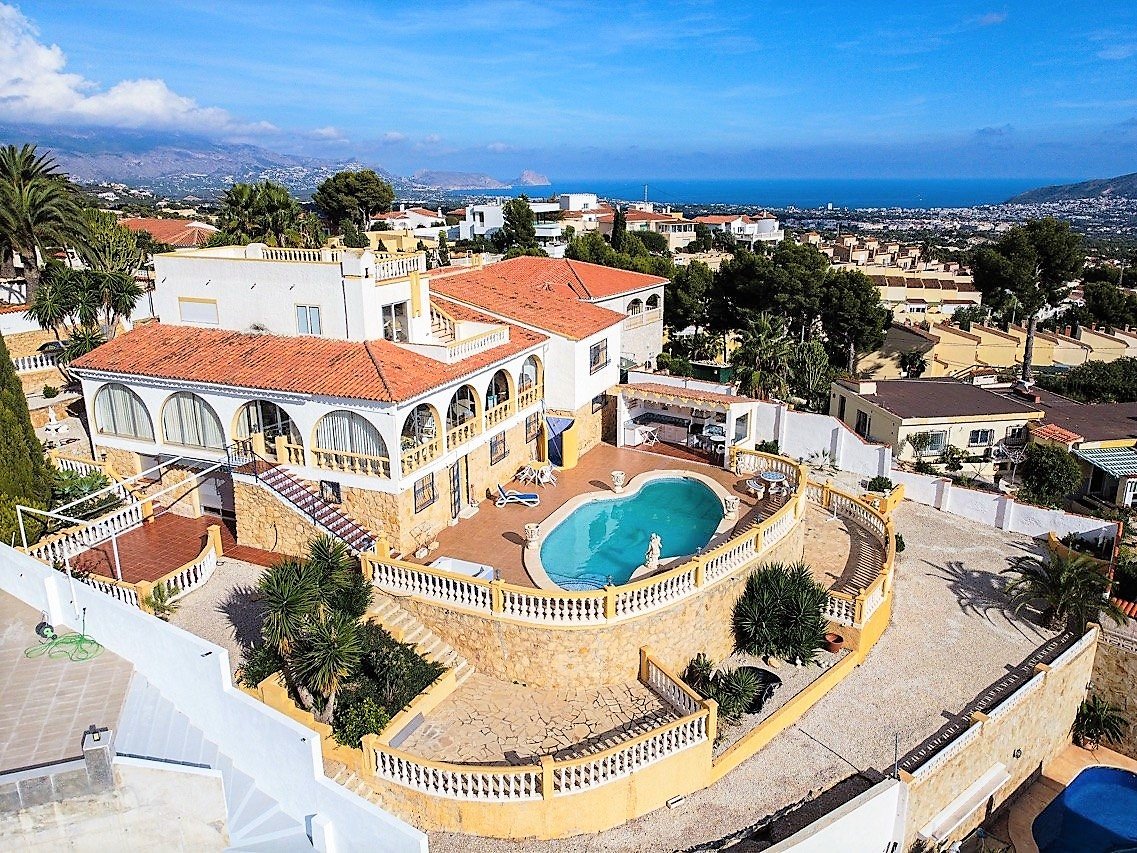 Villa de 8 dormitorios en La Nucia, Spain No. 4503