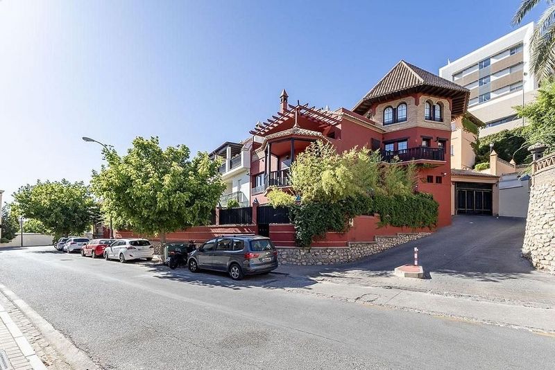 Garage à Granada, Spain No. 182174