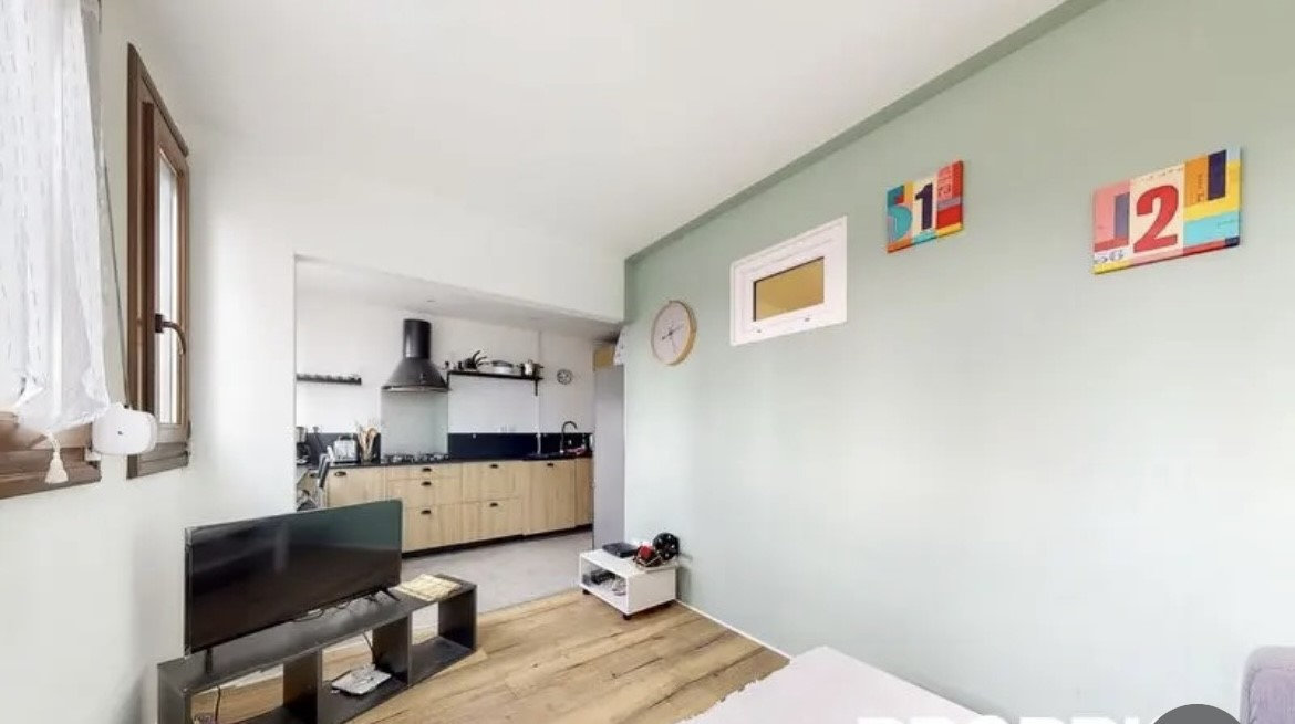 Apartamento de 4 dormitorios en Amiens, France No. 75300