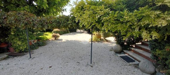 Villa de 4 dormitorios en Fiesse, Italy No. 355745 16