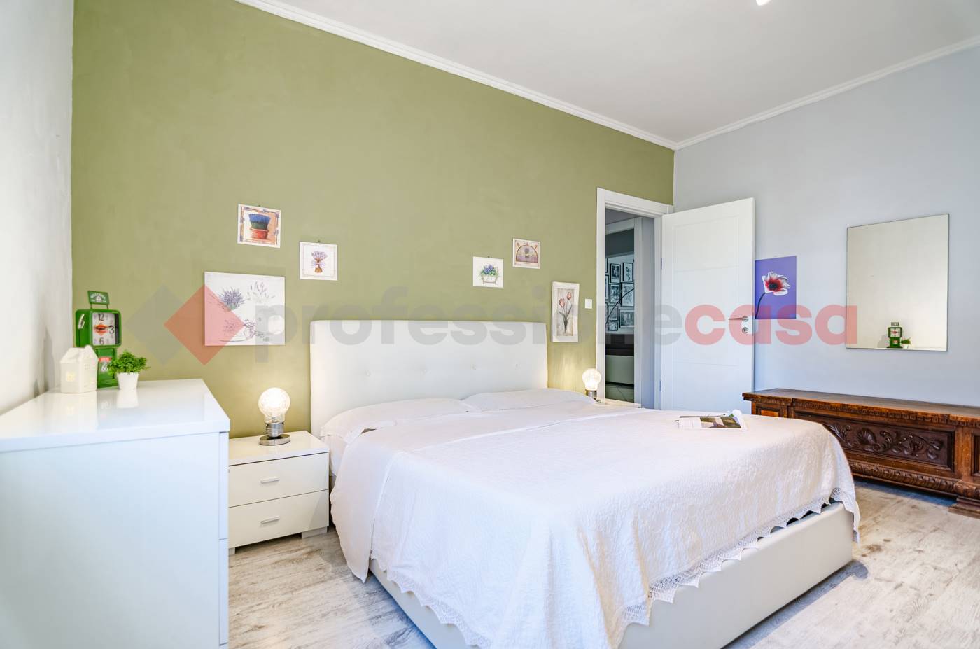 3 rooms Apartment in Rome, Italy No. 394143