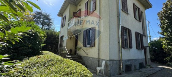 6 bedrooms Villa in Collecchio, Italy No. 370881 2