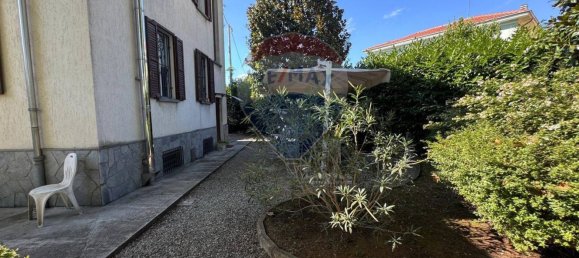 6 bedrooms Villa in Collecchio, Italy No. 370881 3