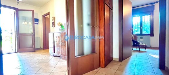 3 Schlafzimmer Haus in Novi di Modena, Italy, Nr. 59555 17