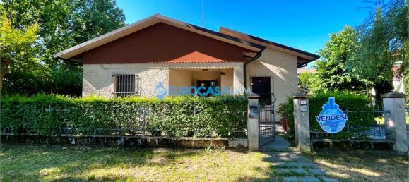 3 Schlafzimmer Haus in Novi di Modena, Italy, Nr. 59555 4