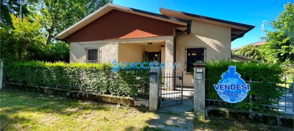 3 Schlafzimmer Haus in Novi di Modena, Italy, Nr. 59555 3