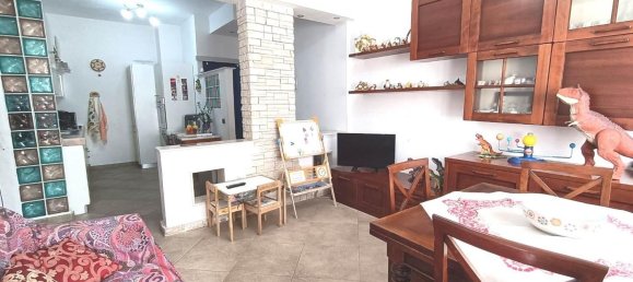 3-salle Appartement à Carrara, Italy No. 31129 3