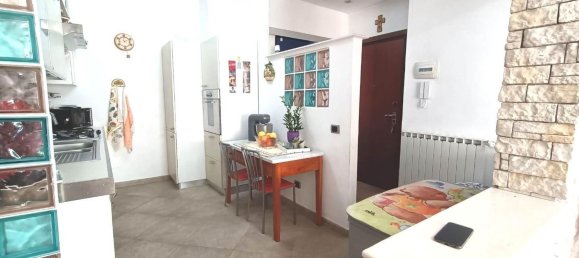 3-salle Appartement à Carrara, Italy No. 31129 8