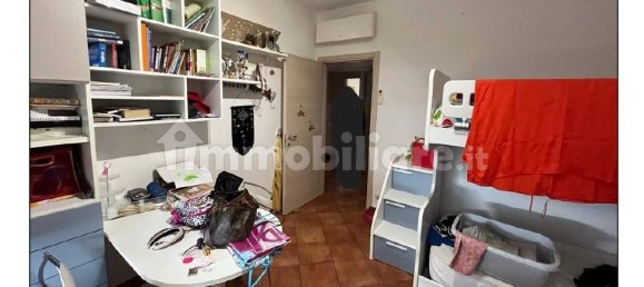 3 bedrooms Apartment in Lomagna, Italy No. 3889 8