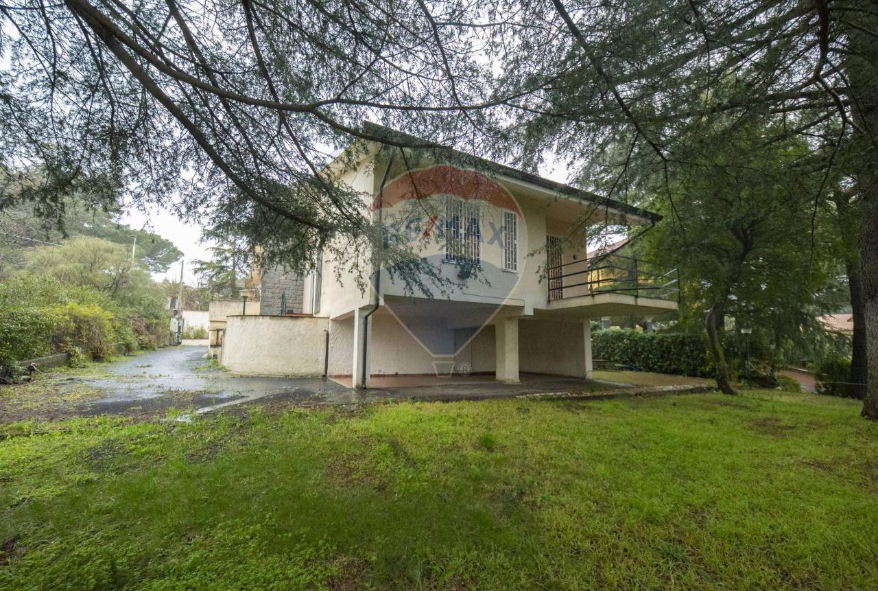 7 rooms Villa in Nicolosi, Italy No. 139649