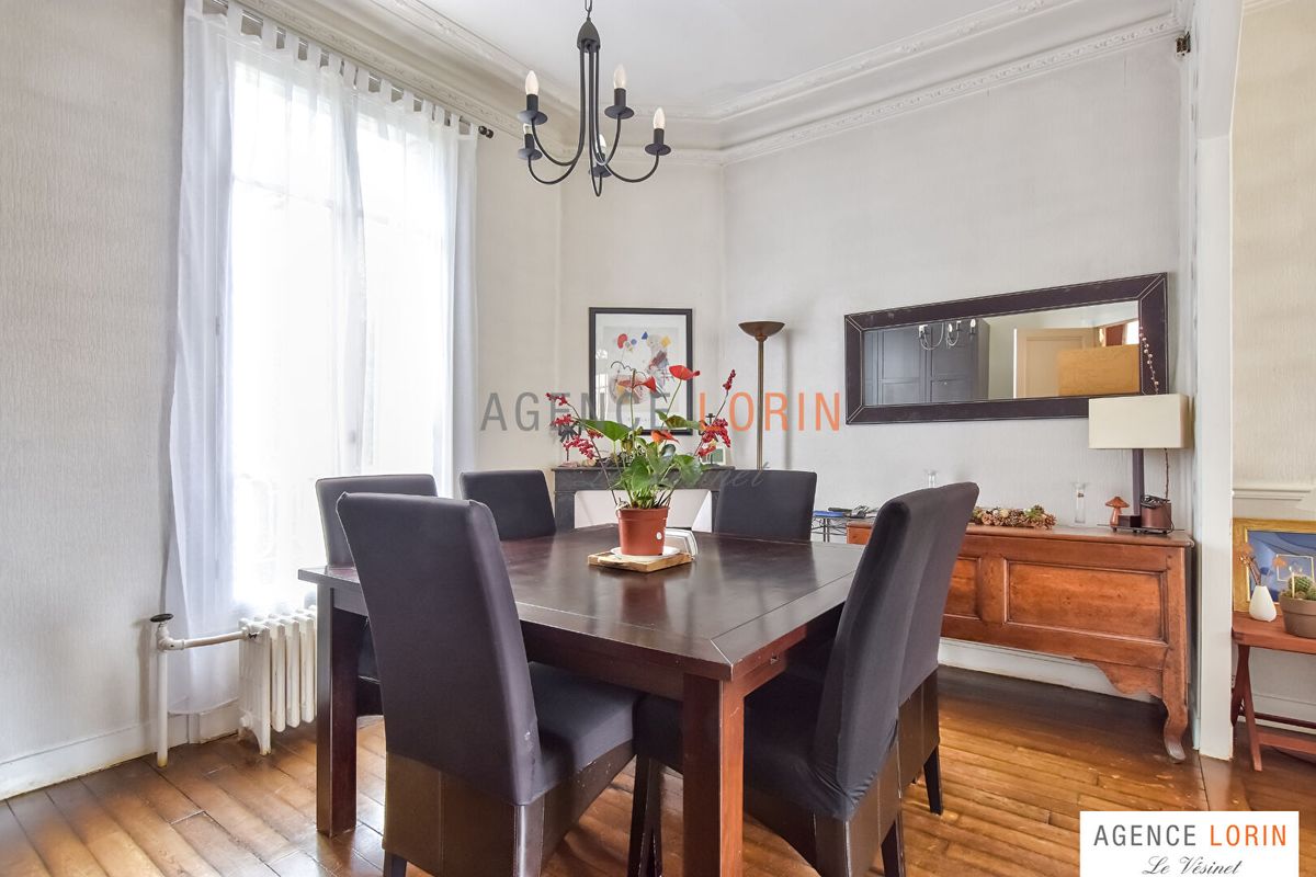 2 bedrooms House in Le Vesinet, France No. 151517