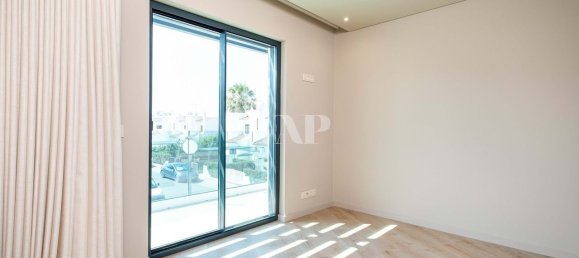 4 Schlafzimmer Haus in Quarteira, Portugal, Nr. 104238 25