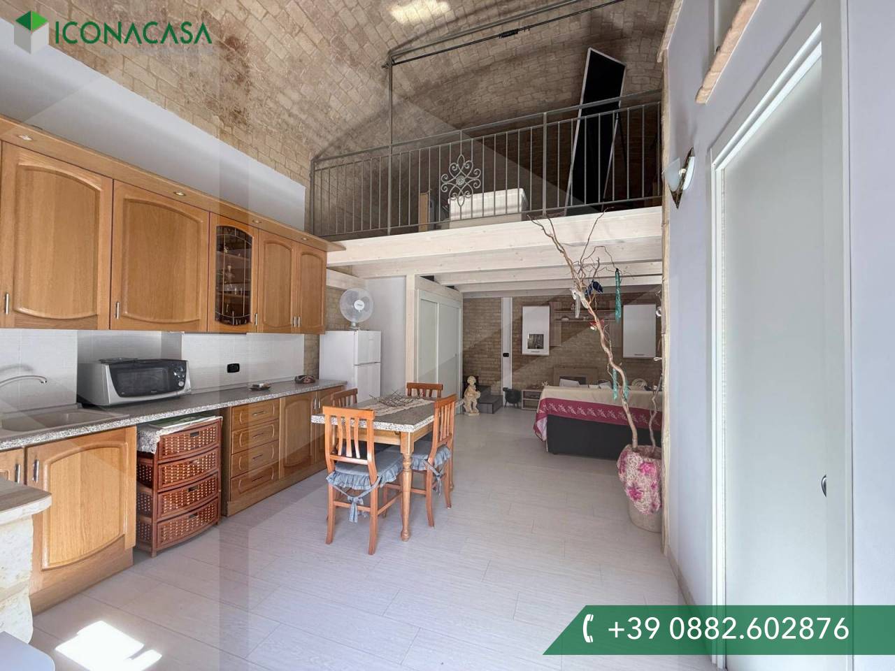 Дом с 2 комнатами в Торремаджоре, Италия № 17056