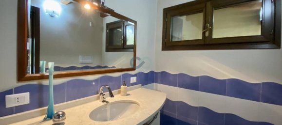 Вилла с 4 комнатами в Сирмионе, Италия № 21550 16