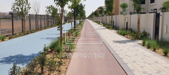 4 bedrooms Villa in Sharjah, UAE No. 65785 13