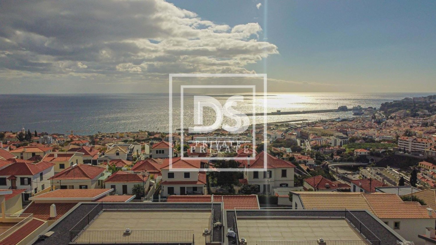 3 bedrooms Villa in Funchal, Portugal No. 144046