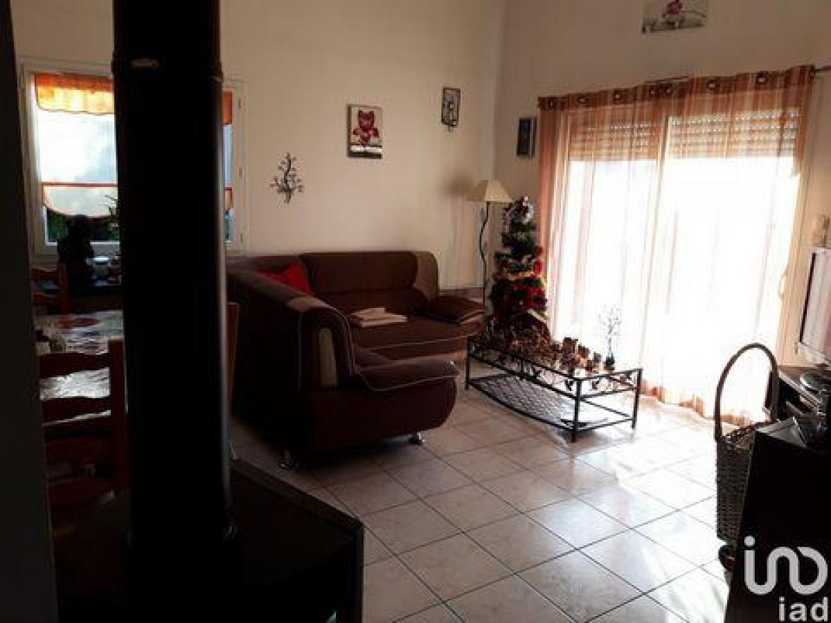 Casa de 3 dormitorios en Montilliers, France No. 24118