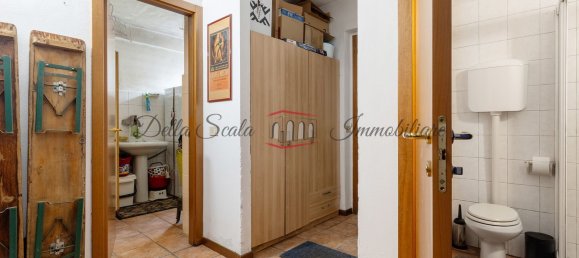 5 bedrooms Villa in Milan, Italy No. 364247 25