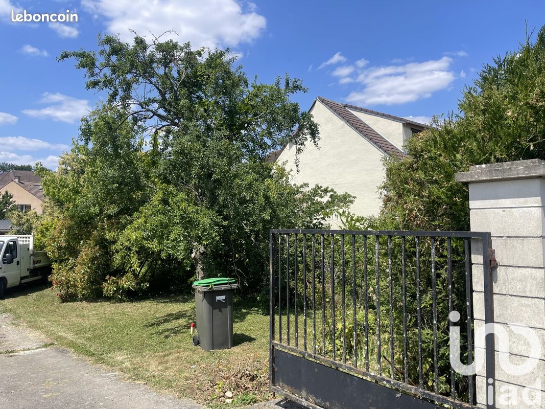 Terreno en Saint-Germain-les-Arpajon, France 373 m² No. 328764