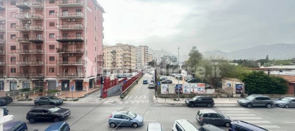 4 bedrooms Apartment in Palermo, Italy No. 50362 28