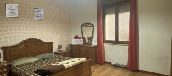 Квартира с 2 комнатами в Эболи, Италия № 302834 4