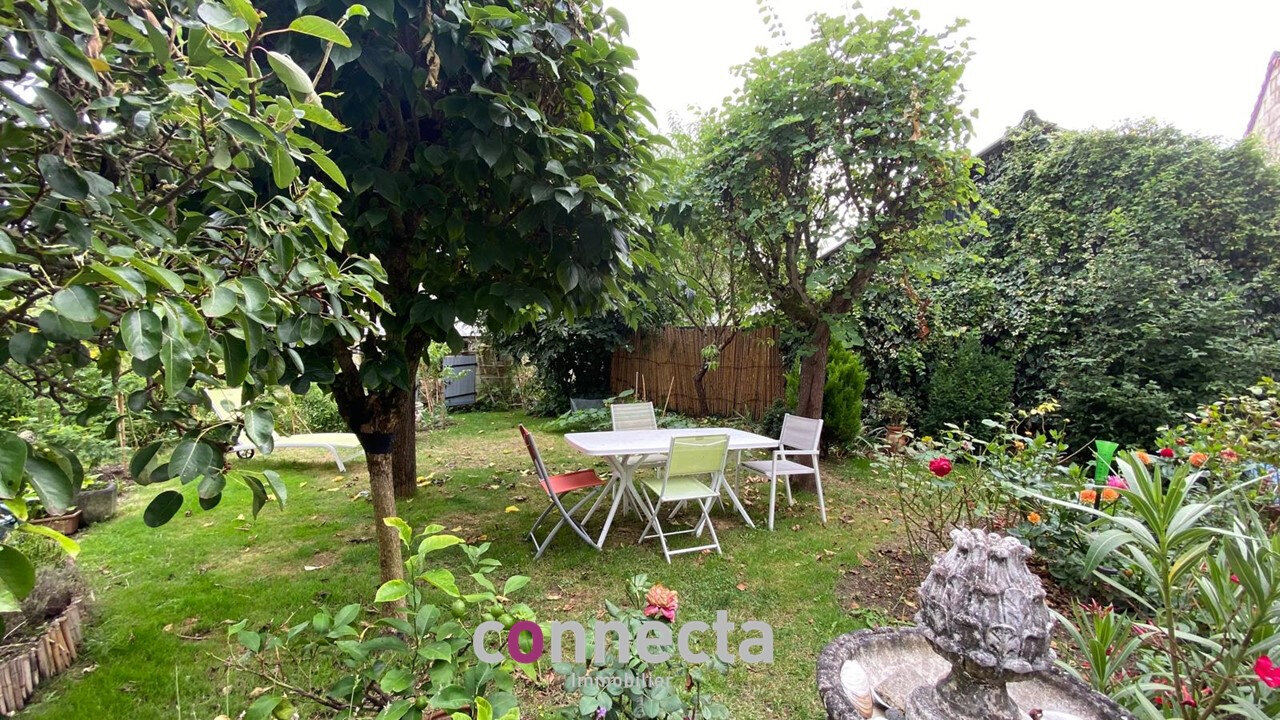 Casa de 4 dormitorios en Loches, France No. 252901