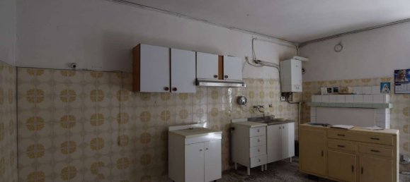 3 rooms House in Torino di Sangro, Italy No. 362964 5