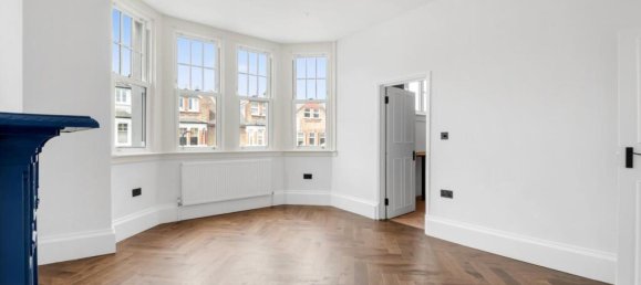 2 bedrooms Apartment in London, United Kingdom No. 12535 5