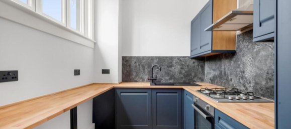 2 bedrooms Apartment in London, United Kingdom No. 12535 4