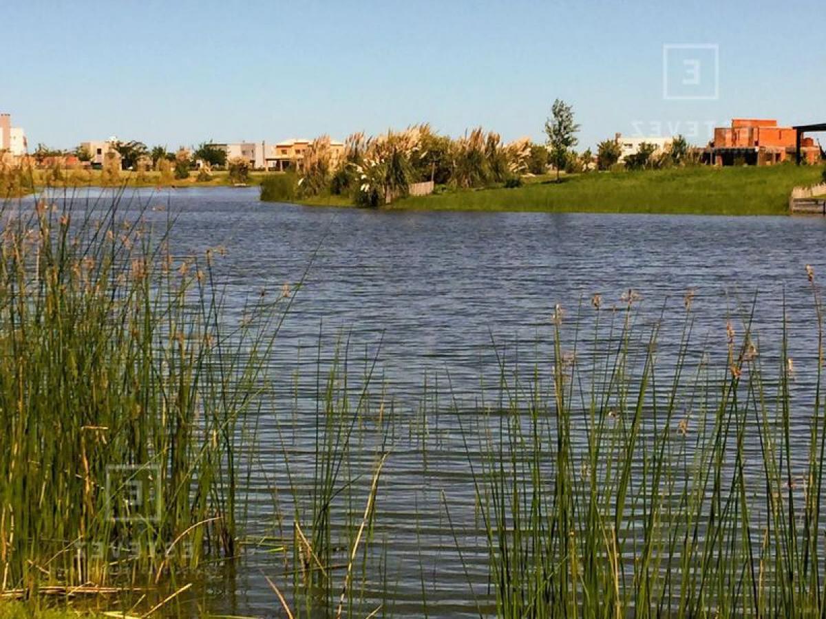 Grundstück in Escobar, Argentina, Nr. 113043