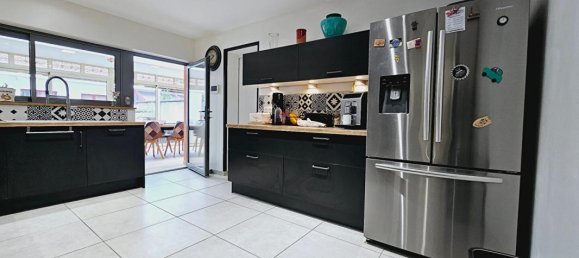 5 bedrooms House in Levet, France No. 242141 7