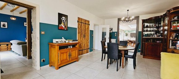 5 bedrooms House in Levet, France No. 242141 9