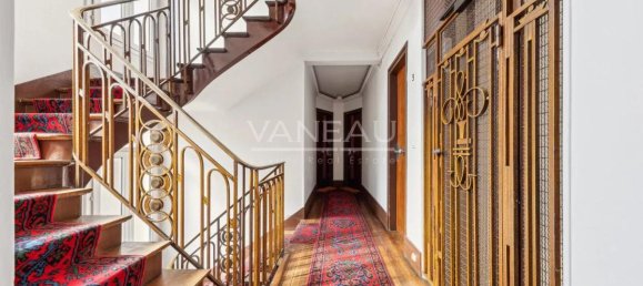 2 bedrooms Apartment in Paris, France No. 171732 8